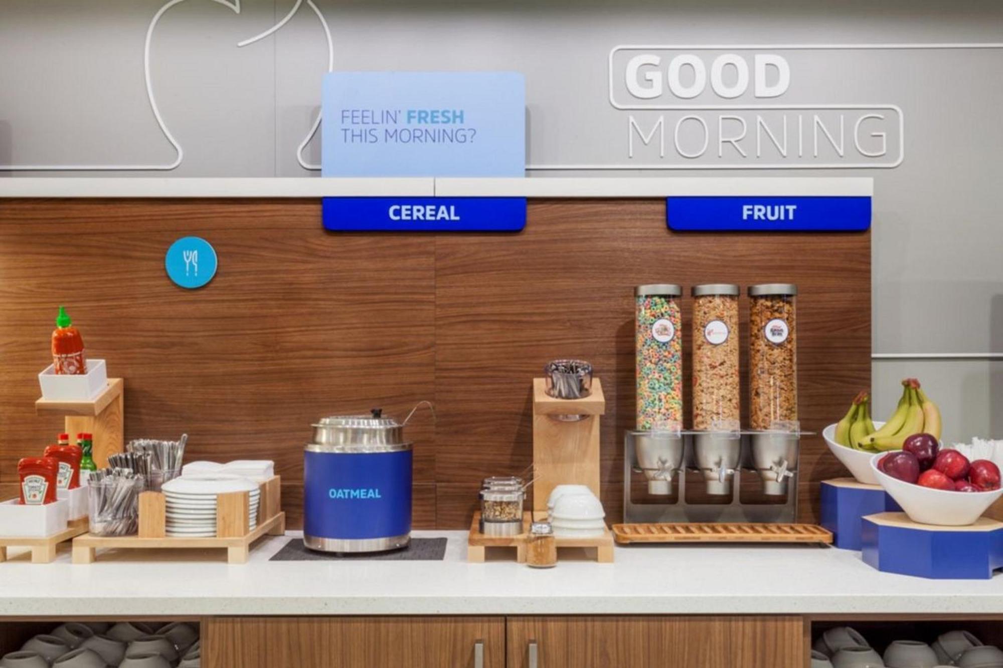 Holiday Inn Express & Suites Buford - Mall Of Georgia By Ihg Εξωτερικό φωτογραφία